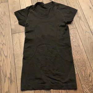 Lululemon swiftly tech